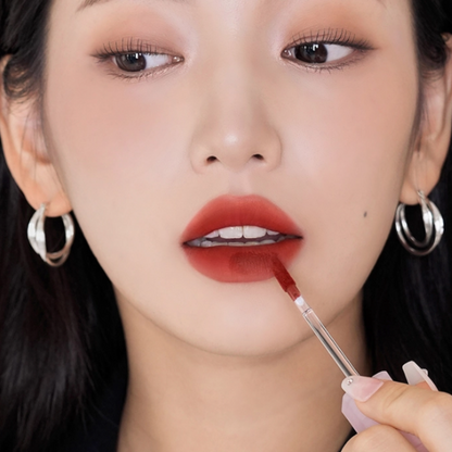 Tinta Muddish Cushion Velvet de Black Rouge